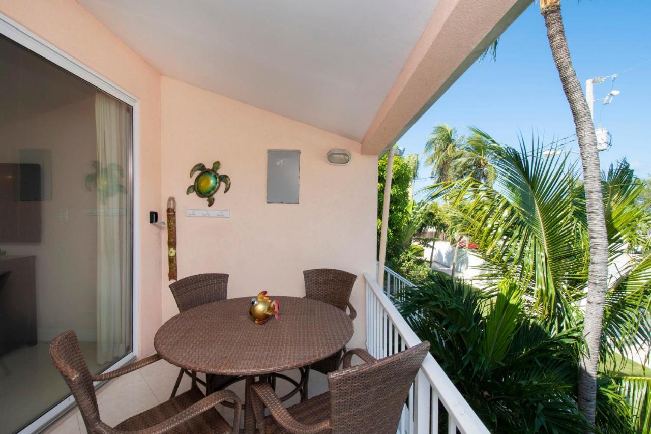 Beach Living At Island Pine Villas Blaw George Town Exterior foto