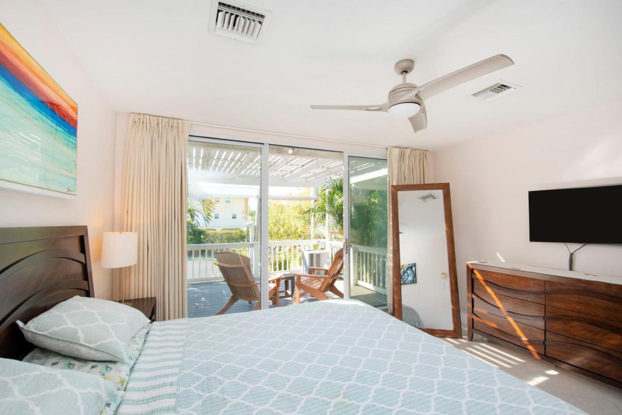 Beach Living At Island Pine Villas Blaw George Town Exterior foto
